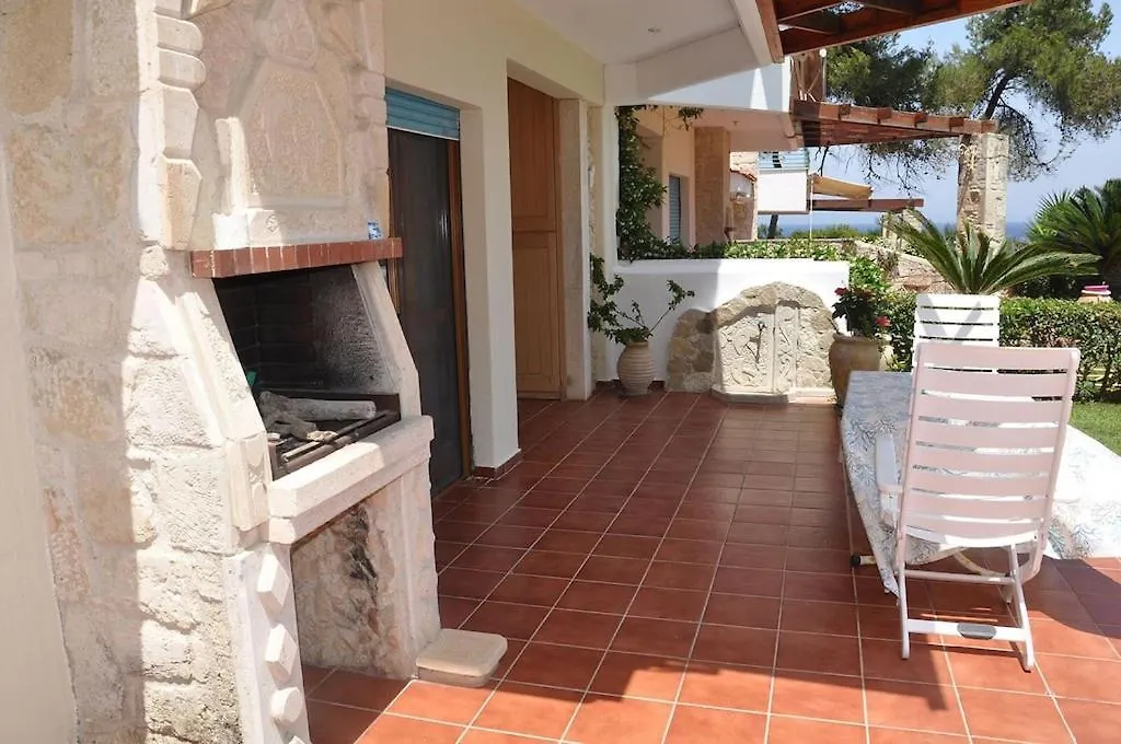 Yades Elegant Villa 2 Minutes Away From The Beach Kallithea  0*, Kallithea (Chalkidiki)