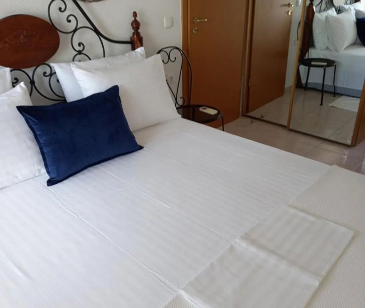Yades Elegant Villa 2 Minutes Away From The Beach Kallithea