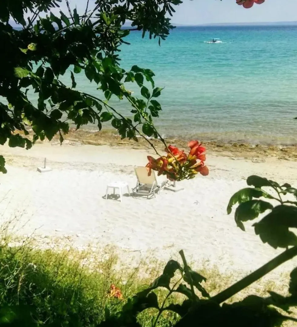 Yades Elegant Villa 2 Minutes Away From The Beach Kallithea  Kallithea (Chalkidiki)