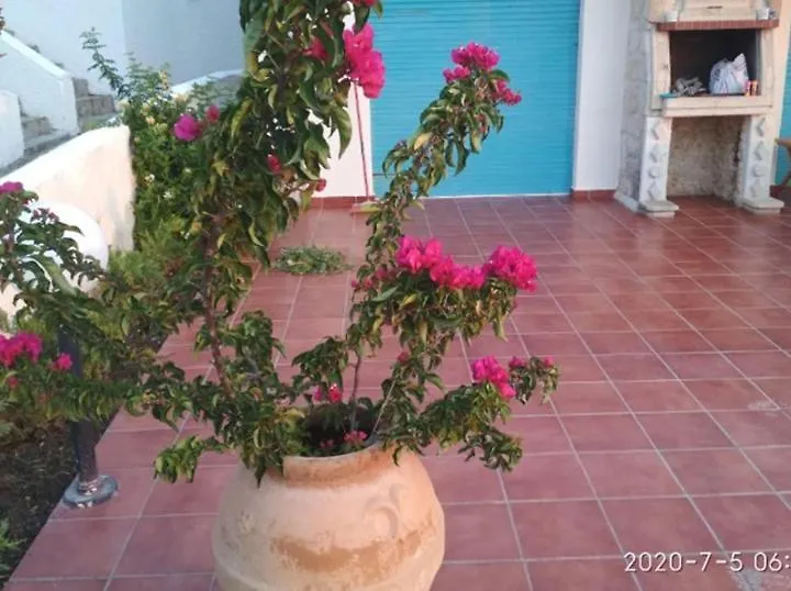 Yades Elegant Villa 2 Minutes Away From The Beach Kallithea  Dom wakacyjny